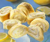 Biskuitröllchen mit Zitronencreme