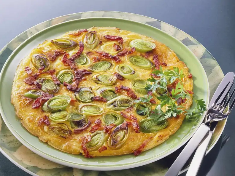 Lauchpfannkuchen mit Speck