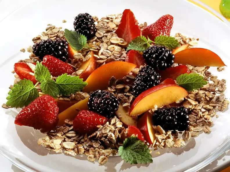 Müsli mit Früchten
