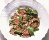 Rosatbeef mit Rucola und Vinaigrette