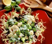 Gemüsesalat mit Frisée