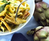 Pasta mit Artischockensauce