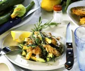 Kalbsgulasch mit Zucchini und Rösti