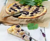 Schmandkuchen mit Weintrauben
