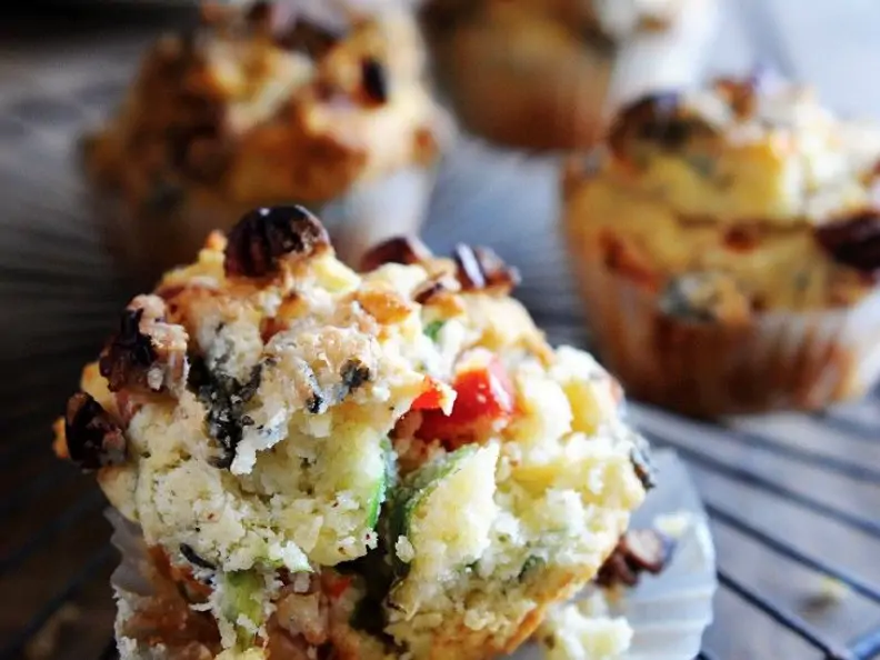 Pikante Muffins mit Käse