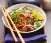 Rinder-Nudelsuppe