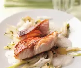Red Snapper mit Gemüse