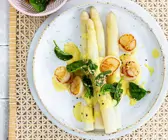 Jakobsmuscheln mit Spargel