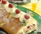 Himbeer-Biskuitroulade