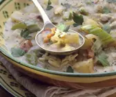 Zucchinisuppe mit Quarkklößchen