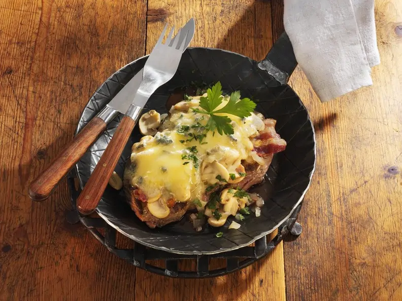 Deftig überbackenes Steak