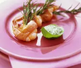 Gebratene Scampi-Spießchen