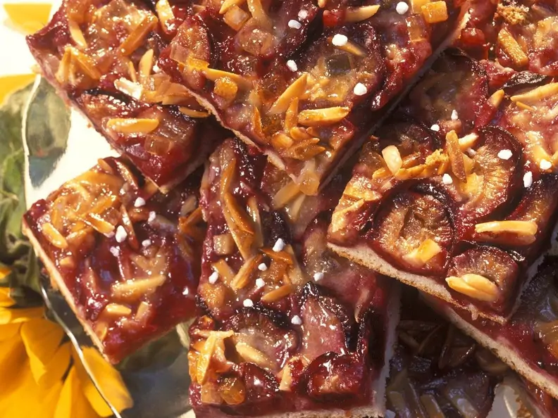 Zwetschgenkuchen aus Quark-Öl-Teig
