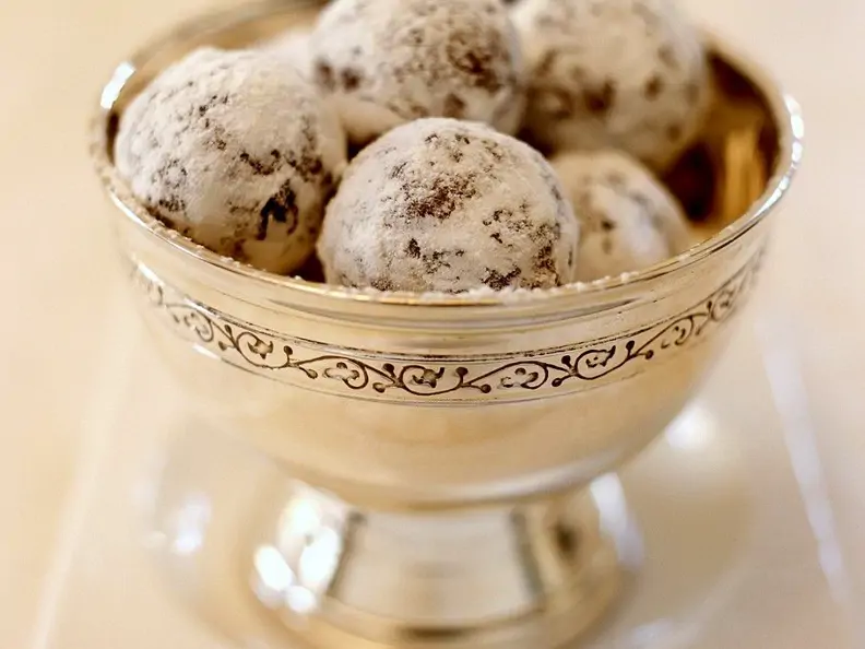 Schokoladen-Marzipan-Pralinen