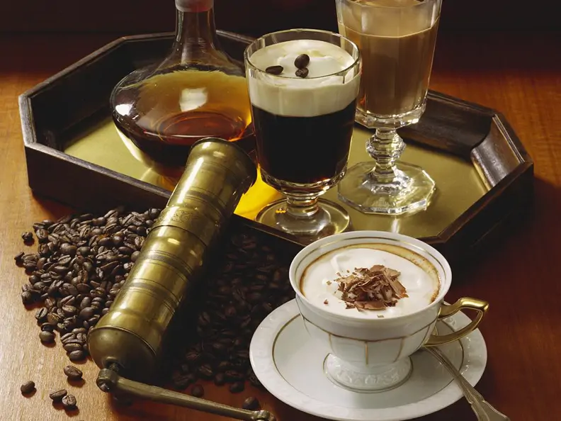 Irish Coffee und Cappuccino