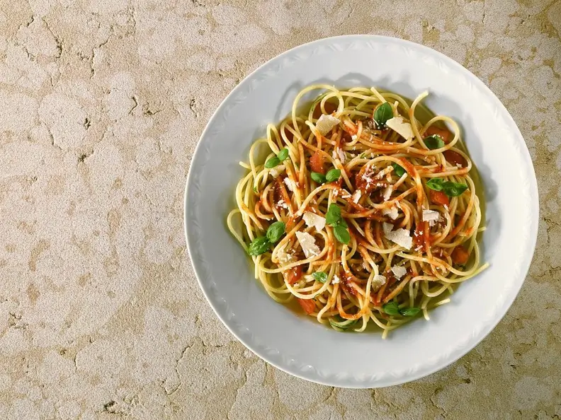 Pasta mit Tomatensauce