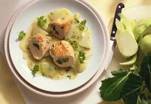 Putenröllchen mit Kohlrabigemüse