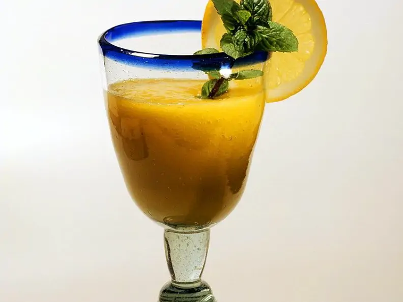 Pfirsich-Kokos-Drink