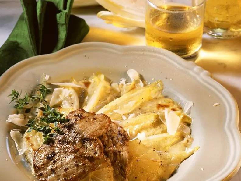 Chicoree mit Kalbsschnitzelchen