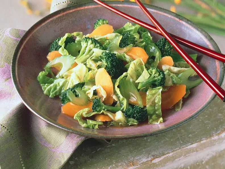 Kohlsalat mit Möhren