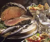 Gewürzkrusten-Rinderbraten mit Gemüse