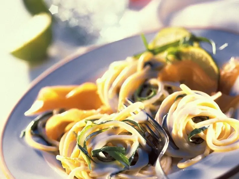 Lachspasta mit cremiger Sauce