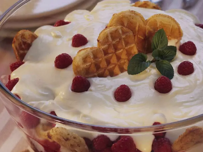 Trifle mit Himbeeren