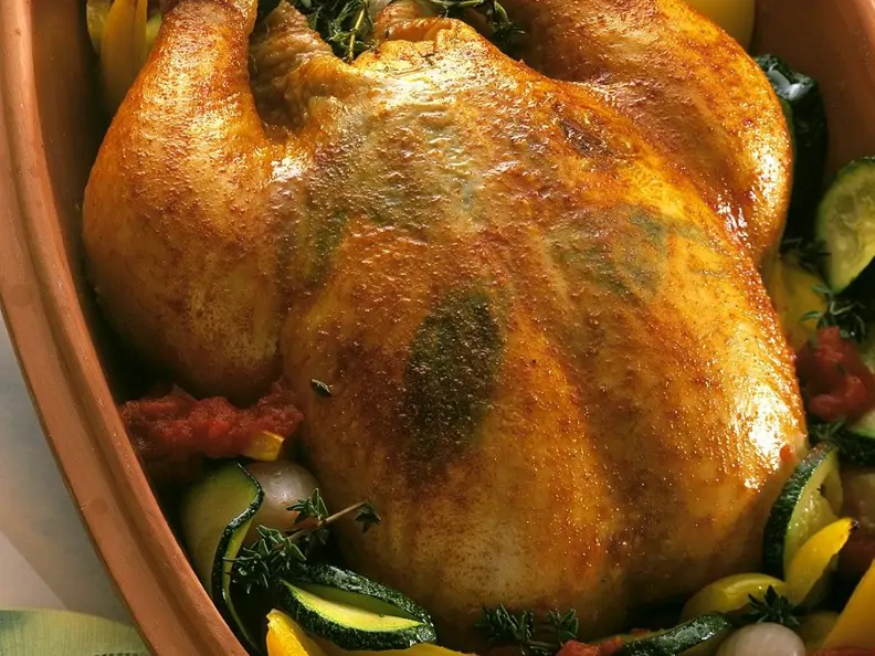 Kräuter-Hähnchen im Tontopf