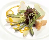 Spargelmousse mit Lachs