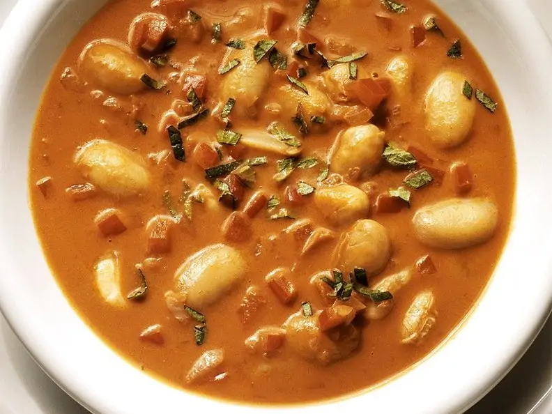 Weiße Bohnensuppe