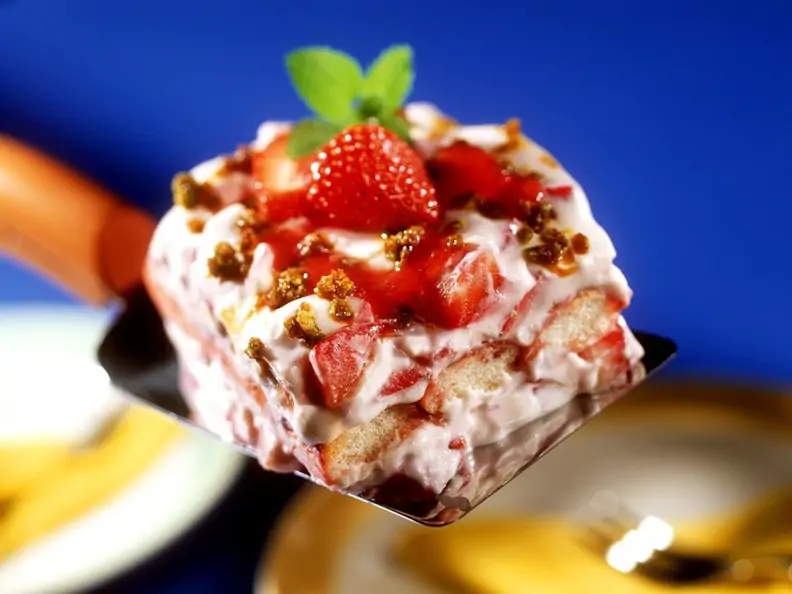 Erdbeer-Frischkäse-Tiramisu