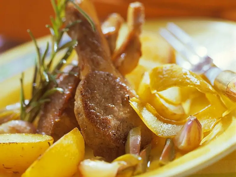 Lammchops mit Kartoffeln