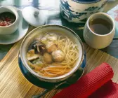 Asia-Suppe mit Fleischbällchen