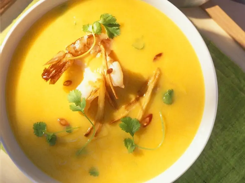 Asia-Kartoffelsuppe mit Shrimps