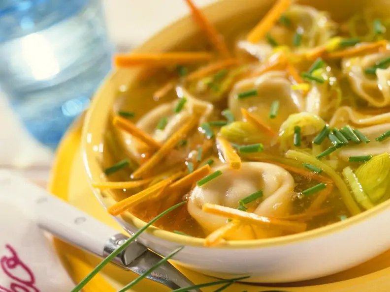 Tortellini-Suppe