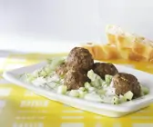 Fleischbällchen mit Gurkensauce