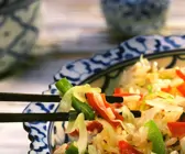 Kohl-Paprikagemüse mit Reis