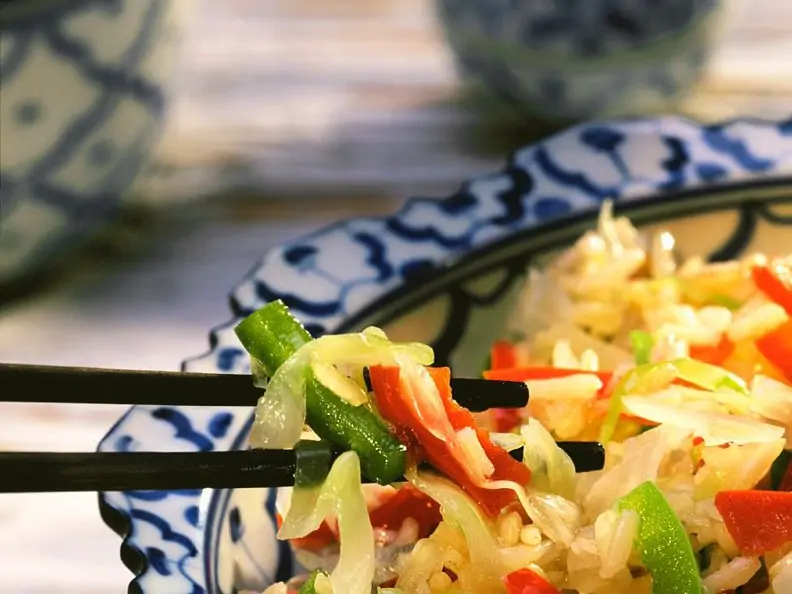 Kohl-Paprikagemüse mit Reis