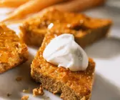 Möhrenkuchenschnitten