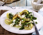 Pfannen Pasta mit Rahmspinat und Käse