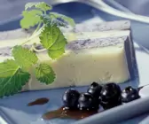 Vanille-Blaubeer-Schichtdessert