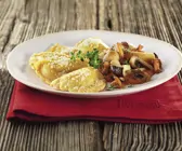 Pfannen Pasta mit Frühlingszwiebeln, Tomaten und Pilzen