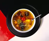 Gemüsesuppe mit Glasnudeln