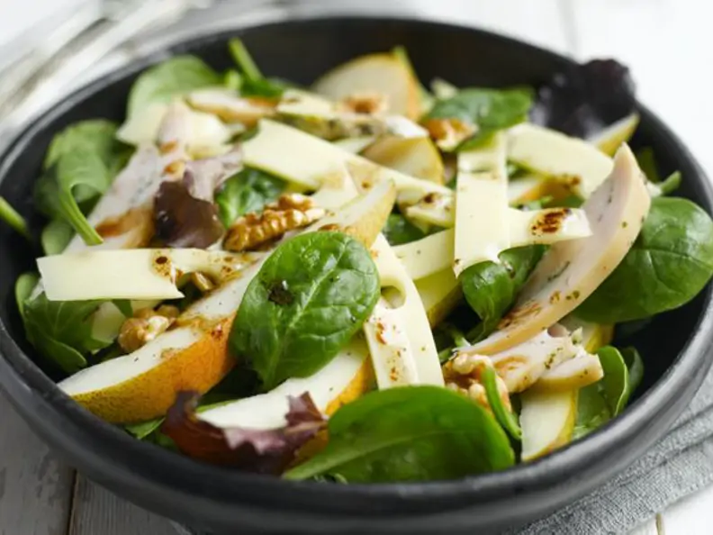 Salat mit Jarlsberg