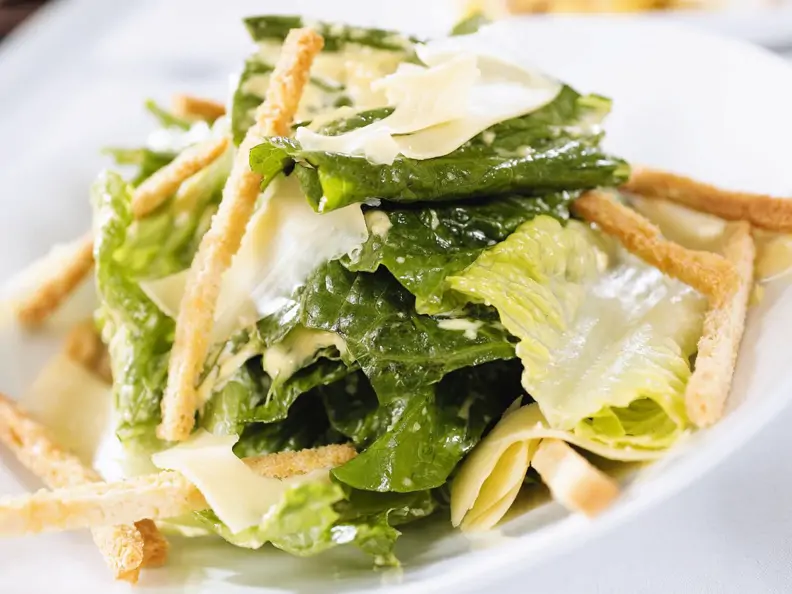 Caesar Salad mit Jarlsberg