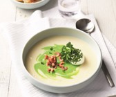 Cremesuppe von zweierlei Petersilie