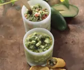 Taquitos mit Avocadodip und Tomatillodip