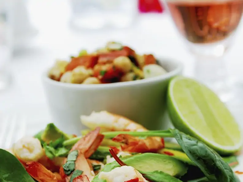 Avocadsalat mit Shrimps