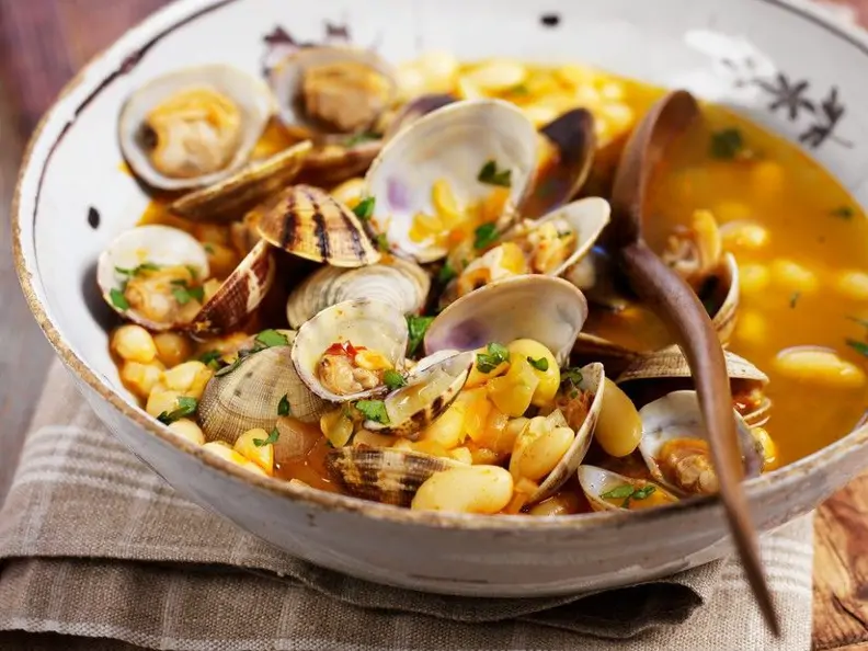 Bohneneintopf mit Muscheln