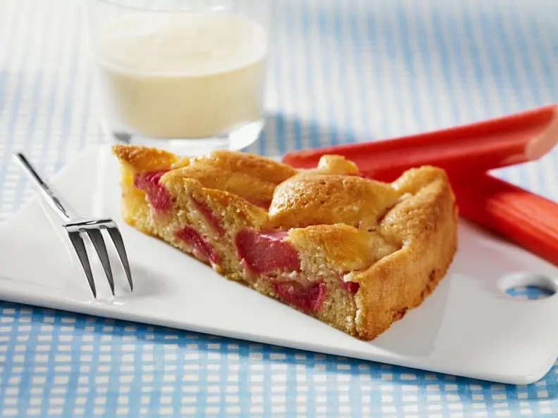 Kuchen mit Rhabarber